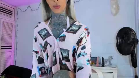 drippyorlove online show from April 24, 2026, 7:27 pm
