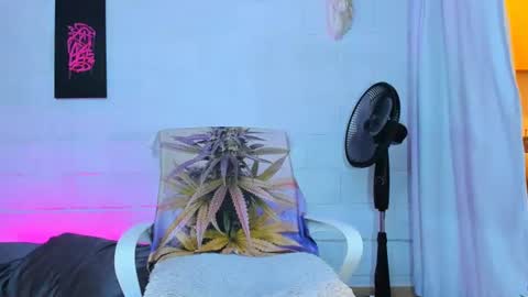 drippyorlove online show from July 14, 2026, 8:25 pm