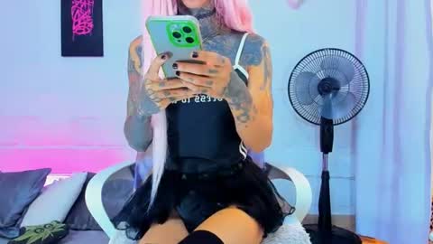 drippyorlove online show from July 22, 2026, 8:11 pm