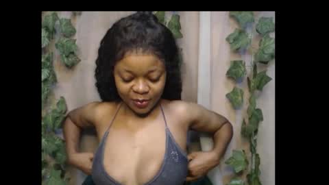 Snapshot of dripqueenx chatting on October 18, 2025, 9:54 am linda online show from October 18, 2025, 9:54 am