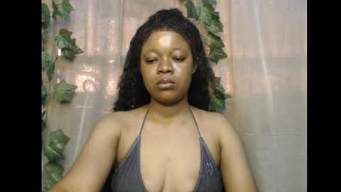 Snapshot of dripqueenx chatting on November 11, 2025, 1:44 pm linda online show from November 11, 2025, 1:44 pm