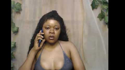 Snapshot of dripqueenx chatting on December 20, 2025, 12:12 pm linda online show from December 20, 2025, 12:12 pm