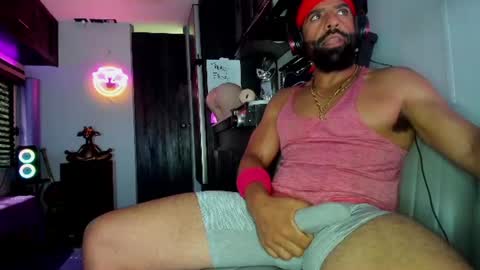 Snapshot of drizzys_room chatting on June 19, 2026, 1:59 pm DirtyDrizzy online show from June 19, 2026, 1:59 pm