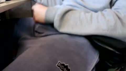 Snapshot of drlo23 chatting on March 2, 2025, 4:28 am drlo23 online show from March 2, 2025, 4:28 am