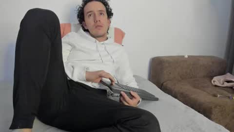 Snapshot of drod6621 chatting on September 30, 2025, 2:38 am CamiSanti online show from September 30, 2025, 2:38 am