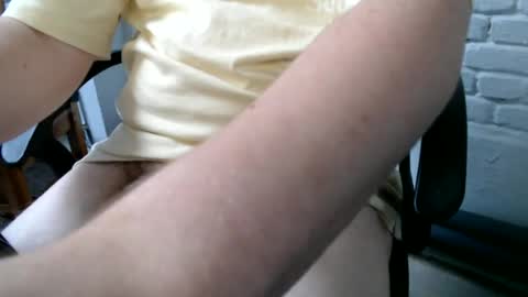 Snapshot of drolve chatting on June 17, 2026, 6:42 pm drolve online show from June 17, 2026, 6:42 pm
