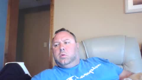 Snapshot of drow0909 chatting on April 21, 2026, 11:27 am Drow online show from April 21, 2026, 11:27 am
