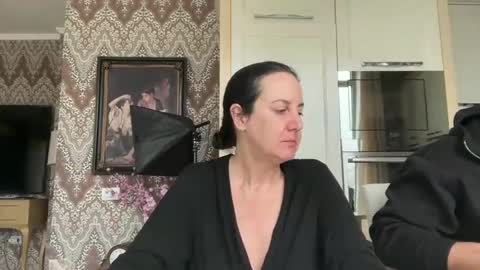 Snapshot of drresa chatting on February 25, 2025, 9:53 am Dr. Resa online show from February 25, 2025, 9:53 am