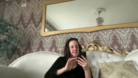 Snapshot of drresa chatting on February 27, 2025, 8:28 am Dr. Resa online show from February 27, 2025, 8:28 am