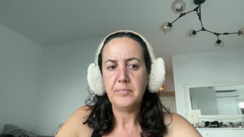 Snapshot of drresa chatting on October 20, 2025, 6:14 am Dr. Resa online show from October 20, 2025, 6:14 am