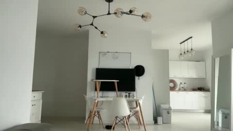 Dr. Resa online show from December 18, 2025, 7:03 am