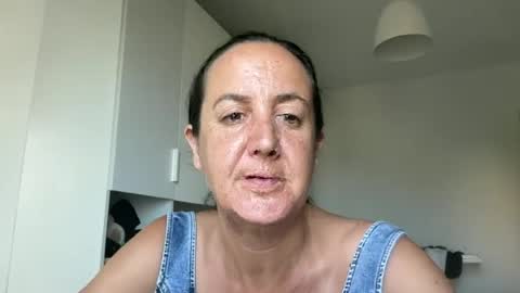 Snapshot of drresa chatting on July 7, 2026, 7:23 am Dr. Resa online show from July 7, 2026, 7:23 am