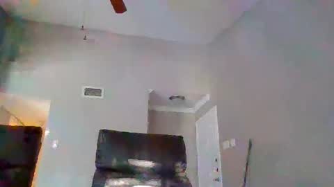 Snapshot of dsmoov_ chatting on October 29, 2025, 1:57 pm SmoovFanz online show from October 29, 2025, 1:57 pm