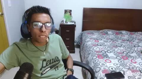 Snapshot of dtwink0310 chatting on November 26, 2025, 2:12 am David online show from November 26, 2025, 2:12 am