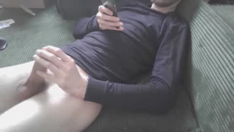 Snapshot of du127 chatting on December 14, 2025, 12:54 pm du127 online show from December 14, 2025, 12:54 pm