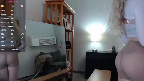 Snapshot of dualipa_unseen chatting on October 11, 2025, 7:12 pm dualipa_unseen online show from October 11, 2025, 7:12 pm