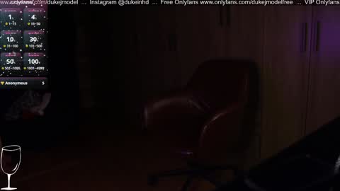 Snapshot of duke_j chatting on January 9, 2025, 11:24 pm DUKE J online show from January 9, 2025, 11:24 pm