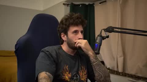 Snapshot of dukethedude chatting on October 26, 2025, 2:17 am Duke online show from October 26, 2025, 2:17 am