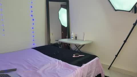 Snapshot of dulce765 chatting on November 2, 2025, 3:20 am dulce765 online show from November 2, 2025, 3:20 am