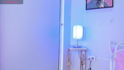 dulce__fiore07 online show from April 24, 2026, 12:18 pm