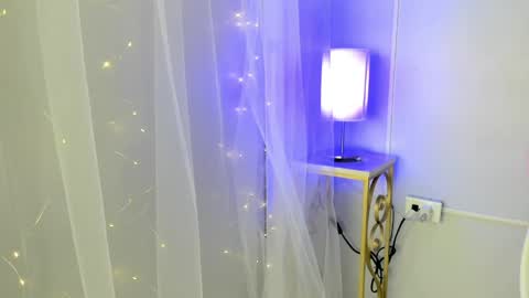 Snapshot of dulce__fiore07 chatting on May 30, 2026, 12:02 pm dulce__fiore07 online show from May 30, 2026, 12:02 pm