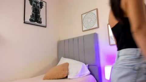 dulce__fiore07 online show from July 30, 2026, 12:15 pm