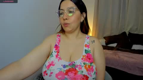 Snapshot of dulce_brithany chatting on November 11, 2025, 10:43 pm dulce brithany online show from November 11, 2025, 10:43 pm
