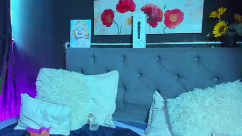 Snapshot of dulce_celeste15 chatting on January 20, 2025, 7:35 pm C E L E S T E online show from January 20, 2025, 7:35 pm