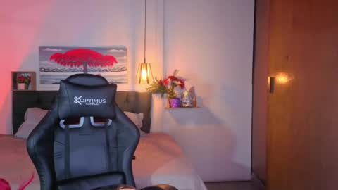 DULCE online show from May 1, 2026, 7:18 pm