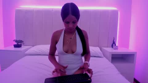 dulce online show from February 28, 2026, 7:15 pm