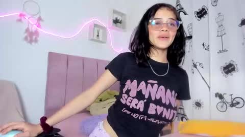 dulce online show from March 10, 2026, 3:44 am