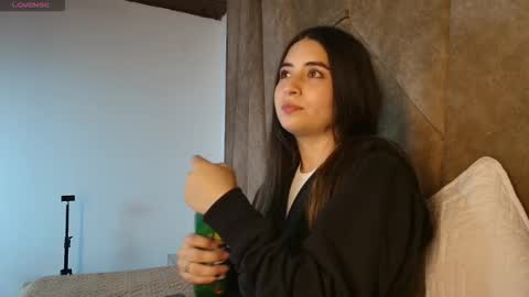 dulce_hell online show from March 12, 2026, 7:36 am