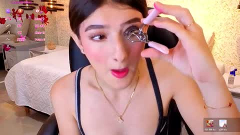 dulce_isabel_ online show from February 5, 2026, 3:11 am