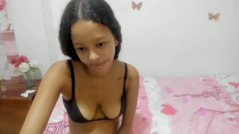 Snapshot of dulce_lan18 chatting on July 4, 2026, 2:12 pm dulce_lan18 online show from July 4, 2026, 2:12 pm