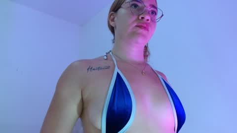 Snapshot of dulce_melocoton chatting on June 13, 2026, 11:13 pm Dulce online show from June 13, 2026, 11:13 pm
