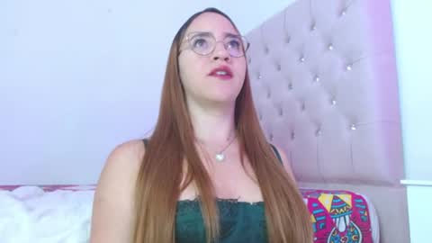 Snapshot of dulce_melocoton chatting on August 3, 2026, 10:57 pm Dulce online show from August 3, 2026, 10:57 pm