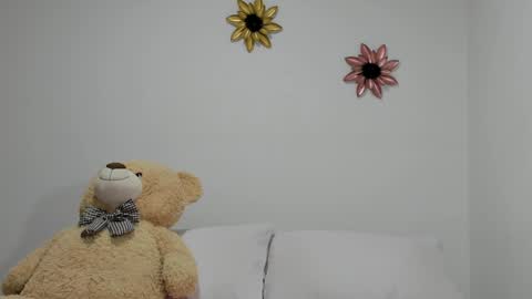 Snapshot of dulce_roberts_ chatting on January 29, 2025, 2:32 pm Dulce online show from January 29, 2025, 2:32 pm