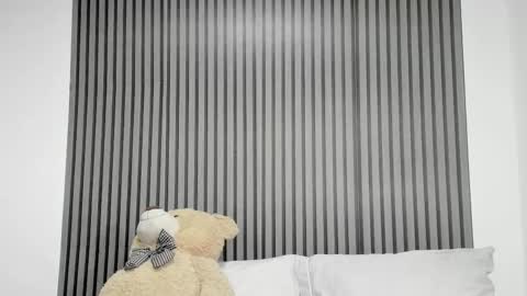 Snapshot of dulce_roberts_ chatting on October 3, 2025, 1:30 pm Dulce online show from October 3, 2025, 1:30 pm