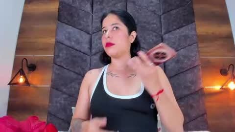 DULCE AURORA online show from July 7, 2026, 2:58 am