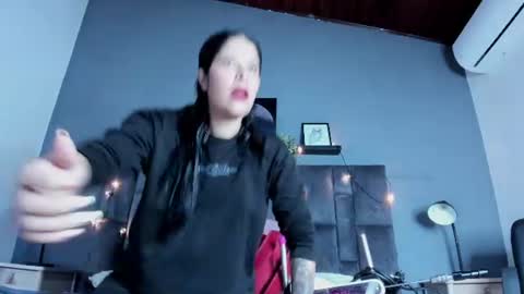 DULCE AURORA online show from July 10, 2026, 2:49 am