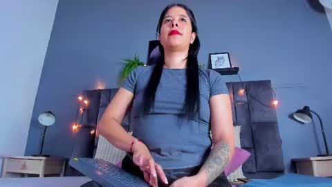 DULCE AURORA online show from July 14, 2026, 2:49 am