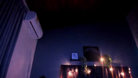 DULCE AURORA online show from July 31, 2026, 2:44 am