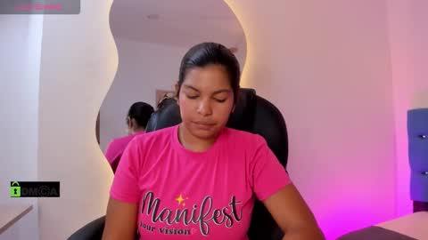 Dulce  online show from March 16, 2026, 7:40 pm