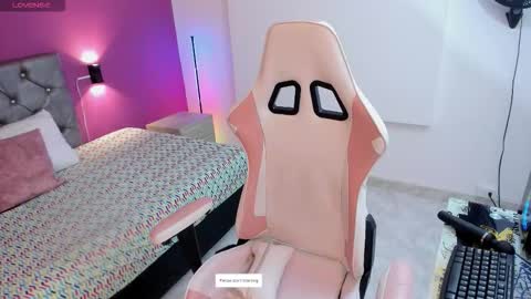 dulcee_gaby online show from November 22, 2025, 12:15 pm