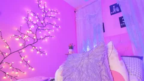 DulceGirl online show from March 6, 2025, 6:41 am