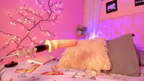 DulceGirl online show from September 24, 2025, 6:55 pm