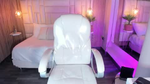 Dulce  online show from September 30, 2025, 11:26 am