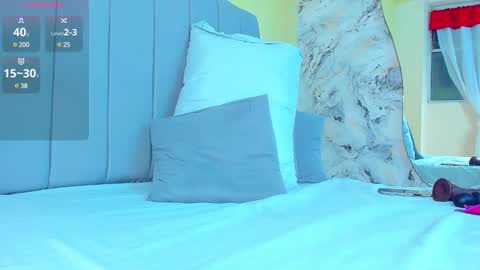 Snapshot of dulcehills_ chatting on January 7, 2025, 6:27 am online show from January 7, 2025, 6:27 am