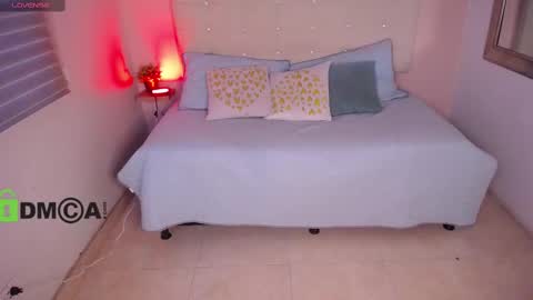 Snapshot of dulcerose01 chatting on March 10, 2025, 9:18 pm Dulce Rose online show from March 10, 2025, 9:18 pm