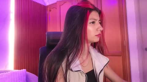 Dulce online show from March 3, 2026, 3:01 am